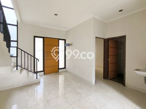 For Sale Hunian Rumah Terawat 3 KT di Bintaro, Tangerang Selatan For Sale Hunian Rumah Terawat 3 KT di Bintaro, Tangerang Selatan