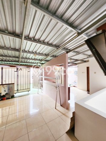 Rumah Modern 5 Kamar LT 96m2 di Bintaro Rumah Modern 5 Kamar LT 96m2 di Bintaro