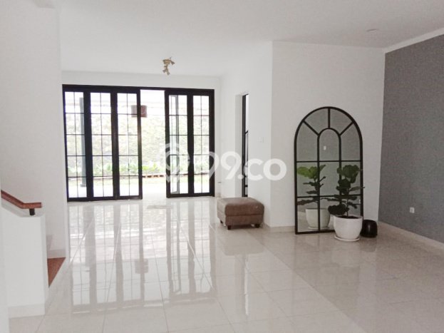 Ready to Use! Luxury House LT 177m2 Desain Elegan di Bintaro Ready to Use! Luxury House LT 177m2 Desain Elegan di Bintaro