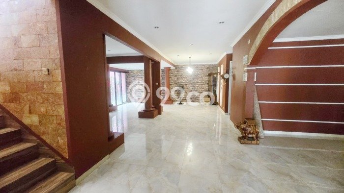 Rumah Lokasi Strategis area Bintaro, Tangerang Selatan, LT 250m² Bangunan 250m² Rumah Lokasi Strategis area Bintaro, Tangerang Selatan, LT 250m² Bangunan 250m²
