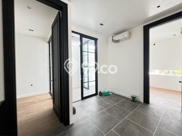Rumah Luxury Modern Siap Huni di Bintaro Tangerang Selatan Rumah Luxury Modern Siap Huni di Bintaro Tangerang Selatan
