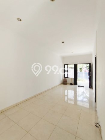 For Sale Hunian Rumah Terawat 3 Kamar di Bintaro, Tangerang Selatan For Sale Hunian Rumah Terawat 3 Kamar di Bintaro, Tangerang Selatan