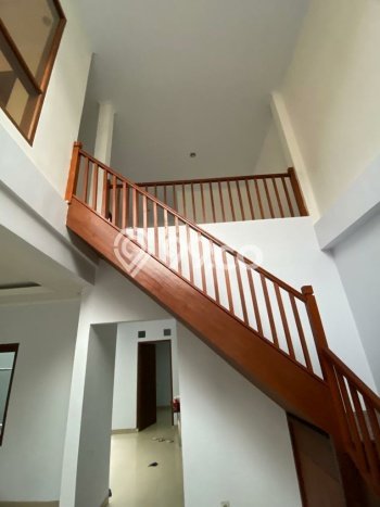 Disewakan Rumah Harga Terjangkau di Setra Duta Bandung Punya 3 KT Disewakan Rumah Harga Terjangkau di Setra Duta Bandung Punya 3 KT