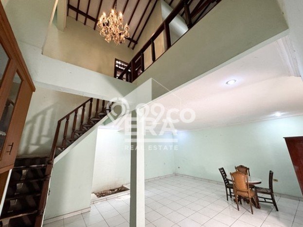 Jual Rumah Mewah Elegan Dengan View Cantik di Pondok Kelapa, Jakarta Timur Jual Rumah Mewah Elegan Dengan View Cantik di Pondok Kelapa, Jakarta Timur