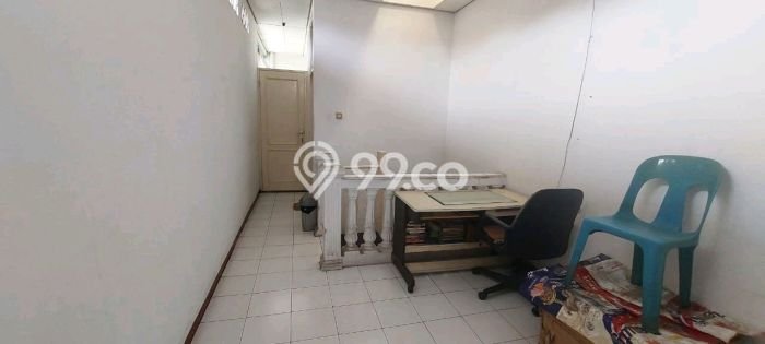 Hunian Mewah LB 114m2 Siap Pakai Desain Elegan di Tanjung Barat, Jakarta Selatan Hunian Mewah LB 114m2 Siap Pakai Desain Elegan di Tanjung Barat, Jakarta Selatan