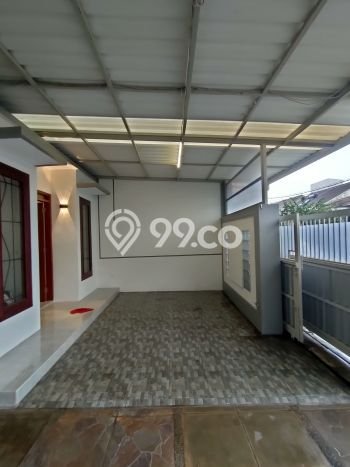 Rumah Modern 3 KT di Taman Holis Indah Bandung Semi Furnished Rumah Modern 3 KT di Taman Holis Indah Bandung Semi Furnished