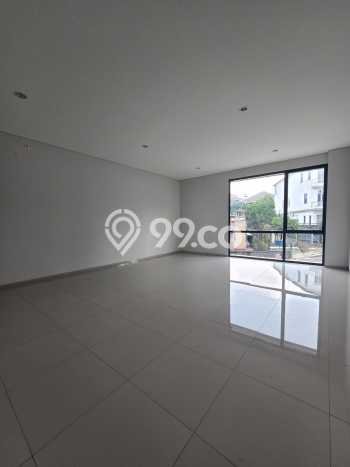 Dijual! Ruko di Setra Duta Bandung LT 135m2 / LB 178m2 Kawasan Strategis Dijual! Ruko di Setra Duta Bandung LT 135m2 / LB 178m2 Kawasan Strategis