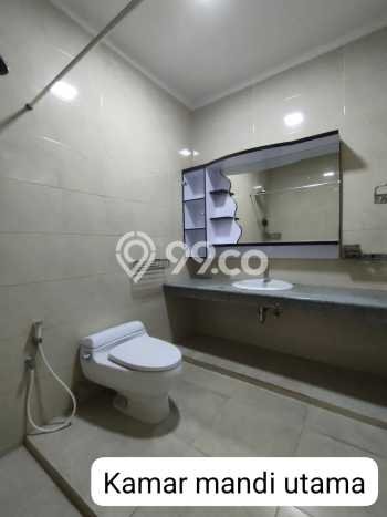 Rumah Nyaman dengan Luas Tanah 220m2m² di Kawasan , Bandung Rumah Nyaman dengan Luas Tanah 220m2m² di Kawasan , Bandung