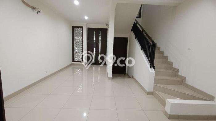 Lokasi strategis! Rumah siap pakai dikontrakkan di Gedebage LB 142m2 Lokasi strategis! Rumah siap pakai dikontrakkan di Gedebage LB 142m2