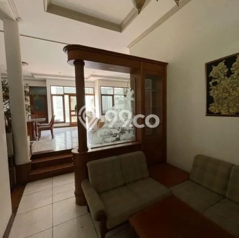 Disewakan! Rumah 3 Kamar Tidur &
3 Kamar Mandi di Setra Duta, Bandung Disewakan! Rumah 3 Kamar Tidur &
3 Kamar Mandi di Setra Duta, Bandung