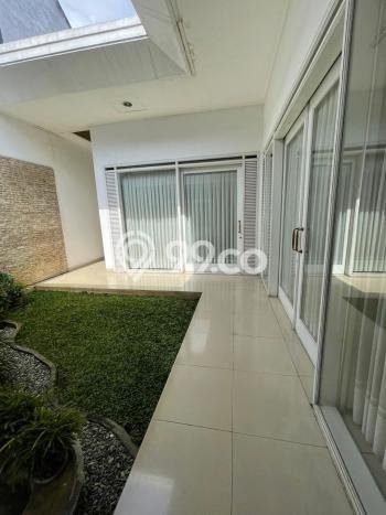 Ready to Use! Luxury House LT 1196m2 Desain Modern di Dago Ready to Use! Luxury House LT 1196m2 Desain Modern di Dago
