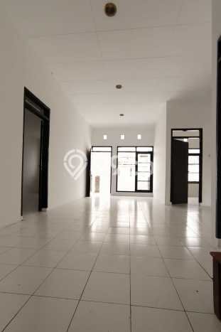 Rumah Modern 3 Kamar LT 229m2 di Taman Kopo Indah Rumah Modern 3 Kamar LT 229m2 di Taman Kopo Indah