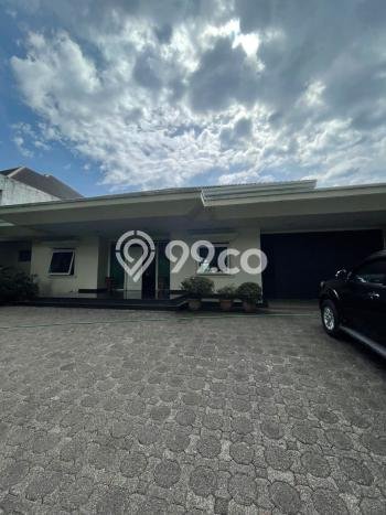 Ready to Use! Luxury House LT 1196m2 Desain Modern di Dago Ready to Use! Luxury House LT 1196m2 Desain Modern di Dago