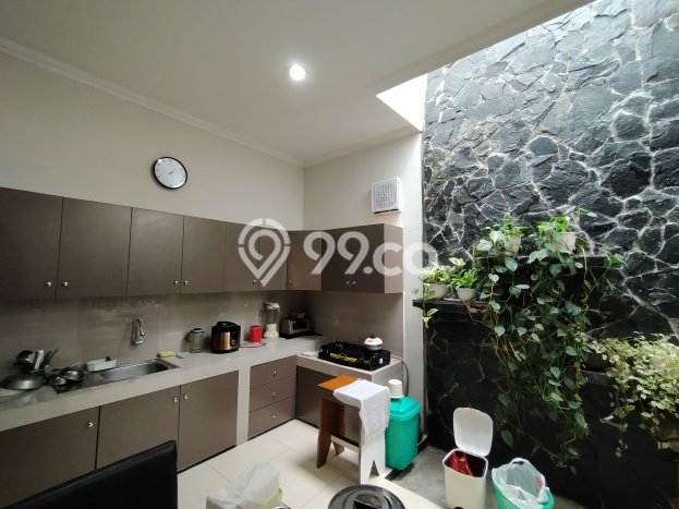 Dijual Hunian Rumah Terawat 2 KT di Taman Kopo Indah, Bandung Dijual Hunian Rumah Terawat 2 KT di Taman Kopo Indah, Bandung