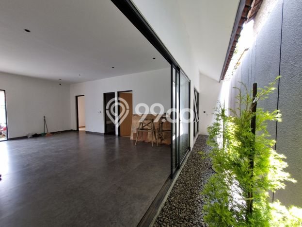 Rumah Berkualitas di Kopo Permai, Bandung, LT 155m² LB 115m² - HARGA NEGO! Rumah Berkualitas di Kopo Permai, Bandung, LT 155m² LB 115m² - HARGA NEGO!