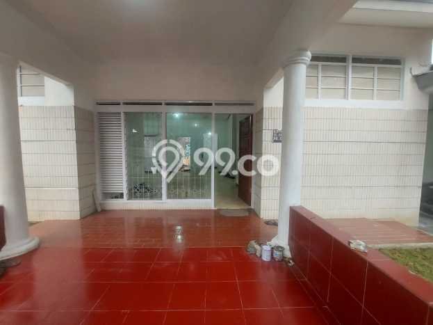 SIAP HUNI! Rumah Asri di Margahayu, Luas 282m2m² Bangunan 160m2m² SIAP HUNI! Rumah Asri di Margahayu, Luas 282m2m² Bangunan 160m2m²