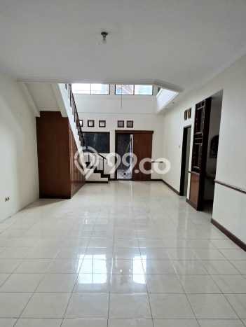 For Sale Rumah 3 Kamar Lokasi Strategis Nyaman dan Strategis di Regol For Sale Rumah 3 Kamar Lokasi Strategis Nyaman dan Strategis di Regol