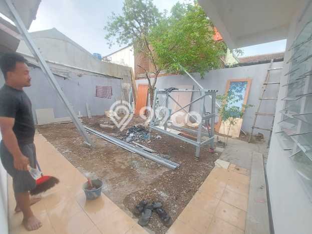 SIAP HUNI! Rumah Asri di Margahayu, Luas 282m2m² Bangunan 160m2m² SIAP HUNI! Rumah Asri di Margahayu, Luas 282m2m² Bangunan 160m2m²