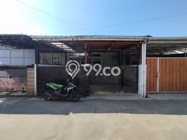 Jual Rumah Bagus Siap Huni LB 100m2 di Arcamanik, Bandung Jual Rumah Bagus Siap Huni LB 100m2 di Arcamanik, Bandung