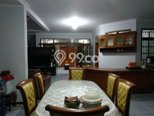 Rumah Eksklusif Siap Huni LT 200m2 di Astanaanyar, Bandung Rumah Eksklusif Siap Huni LT 200m2 di Astanaanyar, Bandung