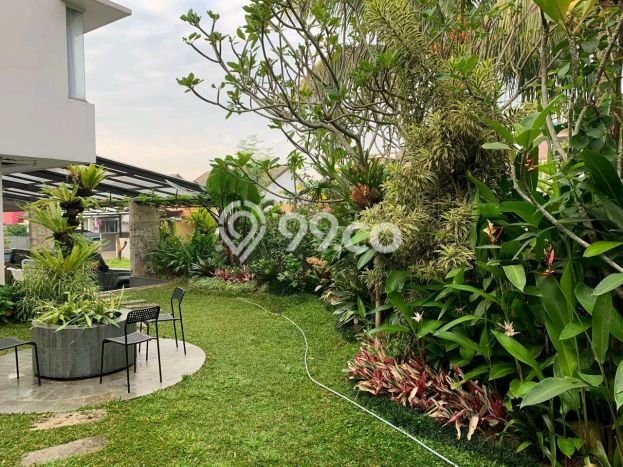 Rumah Elit LB 400m2 Siap Huni Desain Elegan di Sentul City, Bogor Rumah Elit LB 400m2 Siap Huni Desain Elegan di Sentul City, Bogor