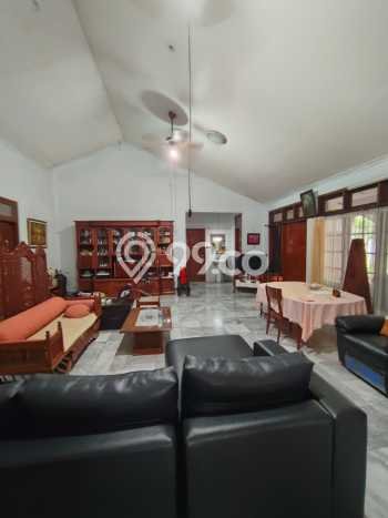 For Sale! Luxury House LT 825m2 Desain Modern di Fatmawati For Sale! Luxury House LT 825m2 Desain Modern di Fatmawati