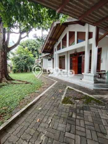 For Sale! Luxury House LT 825m2 Desain Modern di Fatmawati For Sale! Luxury House LT 825m2 Desain Modern di Fatmawati