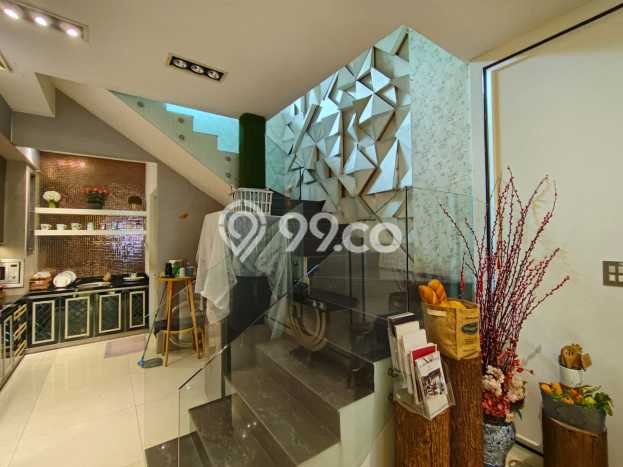 Ruko Bagus Dijual LB 550m2 Lokasi Strategis Jakarta Selatan Area Cocok untuk Bisnis Ruko Bagus Dijual LB 550m2 Lokasi Strategis Jakarta Selatan Area Cocok untuk Bisnis