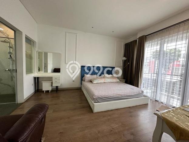 Rumah Lingkungan Nyaman kawasan Green Lake City, Jakarta Barat, Luas 180m² Bangunan 250m² Rumah Lingkungan Nyaman kawasan Green Lake City, Jakarta Barat, Luas 180m² Bangunan 250m²