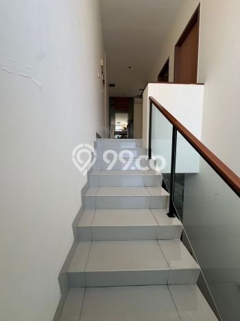 HUNIAN IMPIAN! Rumah di , 4 KT, Bebas Macet, Luas 144m2m² Bangunan 200m2m² HUNIAN IMPIAN! Rumah di , 4 KT, Bebas Macet, Luas 144m2m² Bangunan 200m2m²