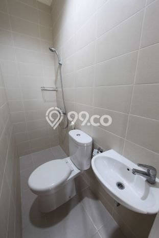 Rumah Kost Dijual di BSD, Tangerang Selatan, Spesifikasi 6 KT, 7 KM, 100m2 Rumah Kost Dijual di BSD, Tangerang Selatan, Spesifikasi 6 KT, 7 KM, 100m2