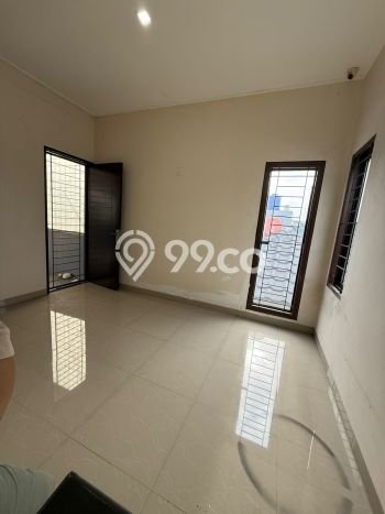 Dijual Rumah Mewah Megah Dengan View Cantik di Green Lake City, Jakarta Barat Dijual Rumah Mewah Megah Dengan View Cantik di Green Lake City, Jakarta Barat