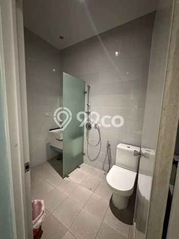 HUNIAN IMPIAN! Rumah di , 4 KT, Bebas Macet, Luas 144m2m² Bangunan 200m2m² HUNIAN IMPIAN! Rumah di , 4 KT, Bebas Macet, Luas 144m2m² Bangunan 200m2m²