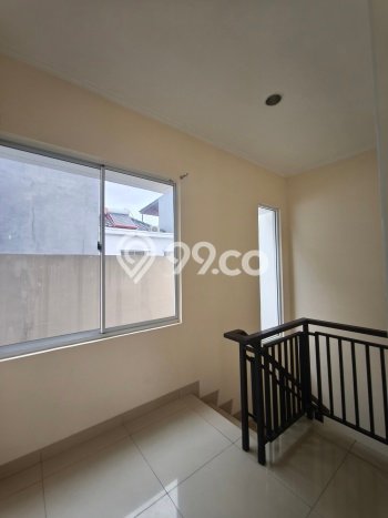 Disewakan! Rumah 3 Kamar Tidur &
2 Kamar Mandi di Green Lake City, Jakarta Barat Disewakan! Rumah 3 Kamar Tidur &
2 Kamar Mandi di Green Lake City, Jakarta Barat
