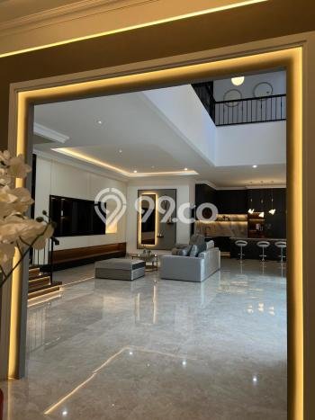 Ready to Use! Premium House LT 300m2 Desain Elegan di Alam Sutera Ready to Use! Premium House LT 300m2 Desain Elegan di Alam Sutera
