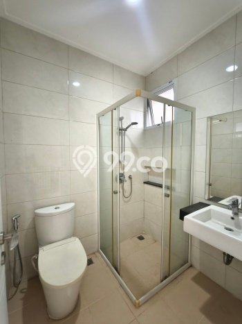 Disewakan! Rumah 3 Kamar Tidur &
2 Kamar Mandi di Green Lake City, Jakarta Barat Disewakan! Rumah 3 Kamar Tidur &
2 Kamar Mandi di Green Lake City, Jakarta Barat