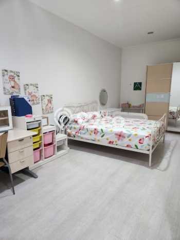 SEGERA MILIKI! Rumah di Green Lake City, Jakarta Barat, Luas 180m2m² LB 230m2m² SEGERA MILIKI! Rumah di Green Lake City, Jakarta Barat, Luas 180m2m² LB 230m2m²