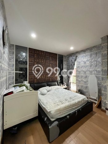 Dijual Rumah Mewah Megah Dengan View Eksklusif di Green Lake City, Jakarta Barat Dijual Rumah Mewah Megah Dengan View Eksklusif di Green Lake City, Jakarta Barat