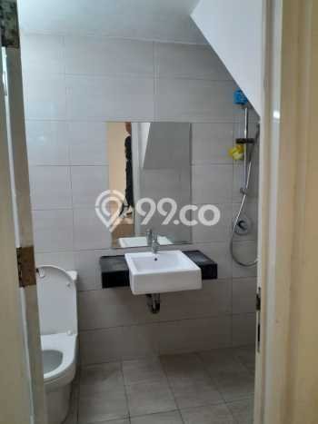 Disewakan! Rumah 3 Kamar Tidur &
2 Kamar Mandi di Green Lake City, Jakarta Barat Disewakan! Rumah 3 Kamar Tidur &
2 Kamar Mandi di Green Lake City, Jakarta Barat