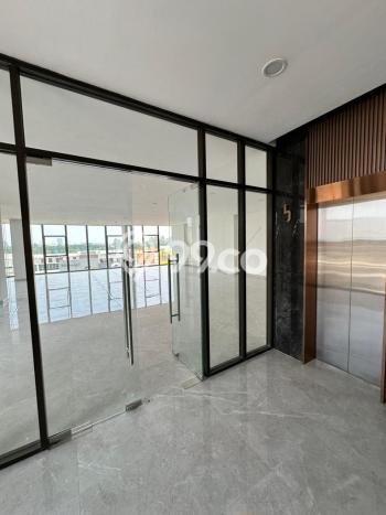 Kantor Area Komersial di Gading Serpong, Luas 1200m2m², Siap Usaha Kantor Area Komersial di Gading Serpong, Luas 1200m2m², Siap Usaha