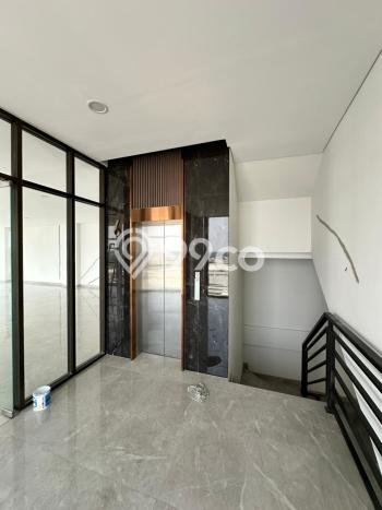Kantor Area Komersial di Gading Serpong, Luas 1200m2m², Siap Usaha Kantor Area Komersial di Gading Serpong, Luas 1200m2m², Siap Usaha