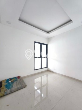Rumah Mewah LB 160m2 Siap Huni Desain Elegan di Metland Puri, Jakarta Barat Rumah Mewah LB 160m2 Siap Huni Desain Elegan di Metland Puri, Jakarta Barat