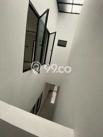 Rumah Luxury Modern Tanpa Renovasi di Alam Sutera Tangerang Rumah Luxury Modern Tanpa Renovasi di Alam Sutera Tangerang