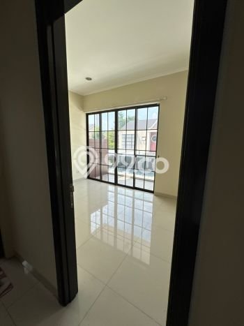 Disewakan! Rumah 2 Kamar Tidur &
2 Kamar Mandi di Green Lake City, Jakarta Barat Disewakan! Rumah 2 Kamar Tidur &
2 Kamar Mandi di Green Lake City, Jakarta Barat