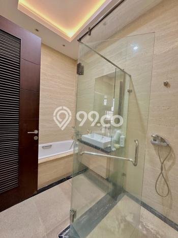 Dijual Rumah Mewah Elegan Dengan View Cantik di Green Lake City, Jakarta Barat Dijual Rumah Mewah Elegan Dengan View Cantik di Green Lake City, Jakarta Barat