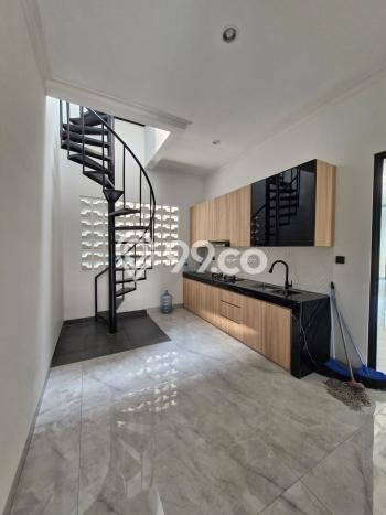 Dijual Rumah Premium dengan Fasilitas Sekitar Komplit di BSD, Tangerang Selatan Dijual Rumah Premium dengan Fasilitas Sekitar Komplit di BSD, Tangerang Selatan