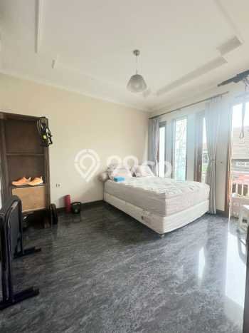 Jual Rumah Mewah Megah Dengan View Eksklusif di Bintaro, Tangerang Selatan Jual Rumah Mewah Megah Dengan View Eksklusif di Bintaro, Tangerang Selatan