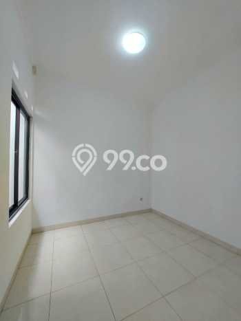 For Sale Hunian Rumah Nyaman 4 Kamar di Bintaro, Tangerang Selatan For Sale Hunian Rumah Nyaman 4 Kamar di Bintaro, Tangerang Selatan