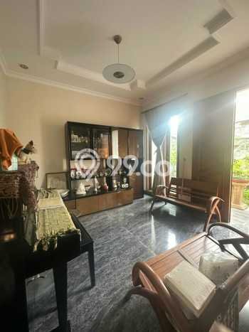 Jual Rumah Mewah Megah Dengan View Eksklusif di Bintaro, Tangerang Selatan Jual Rumah Mewah Megah Dengan View Eksklusif di Bintaro, Tangerang Selatan