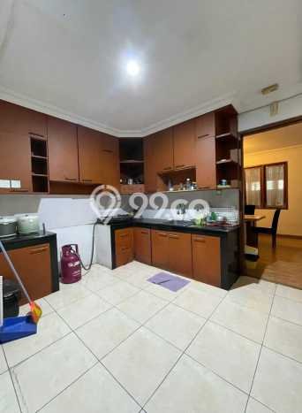 Rumah Luxury Modern Siap Huni di Bintaro Tangerang Selatan Rumah Luxury Modern Siap Huni di Bintaro Tangerang Selatan